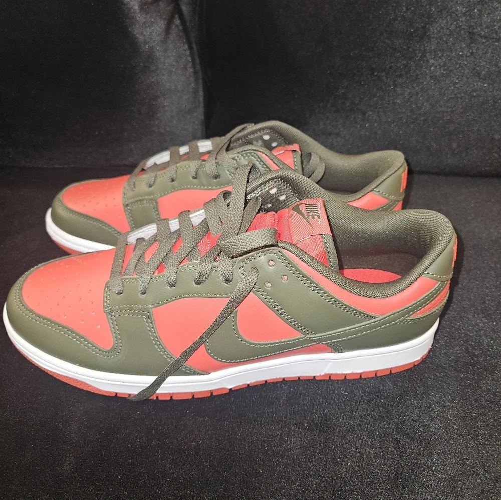 Nike dunks low size 10 - Picture 2 of 4